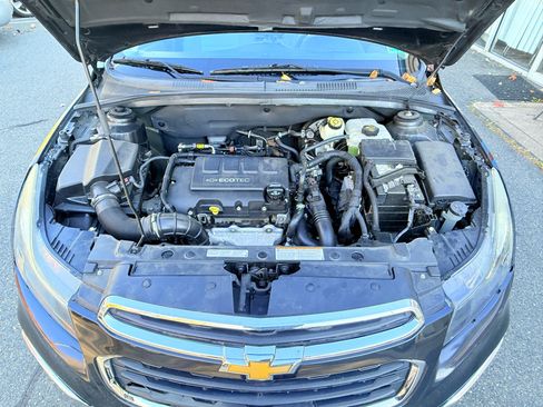Used 2016 Chevrolet Cruze LT image 29