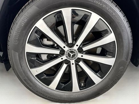 Certified 2023 Mercedes-Benz GLB 250 image 28