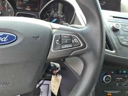 Certified 2017 Ford Escape SE FWD image 18