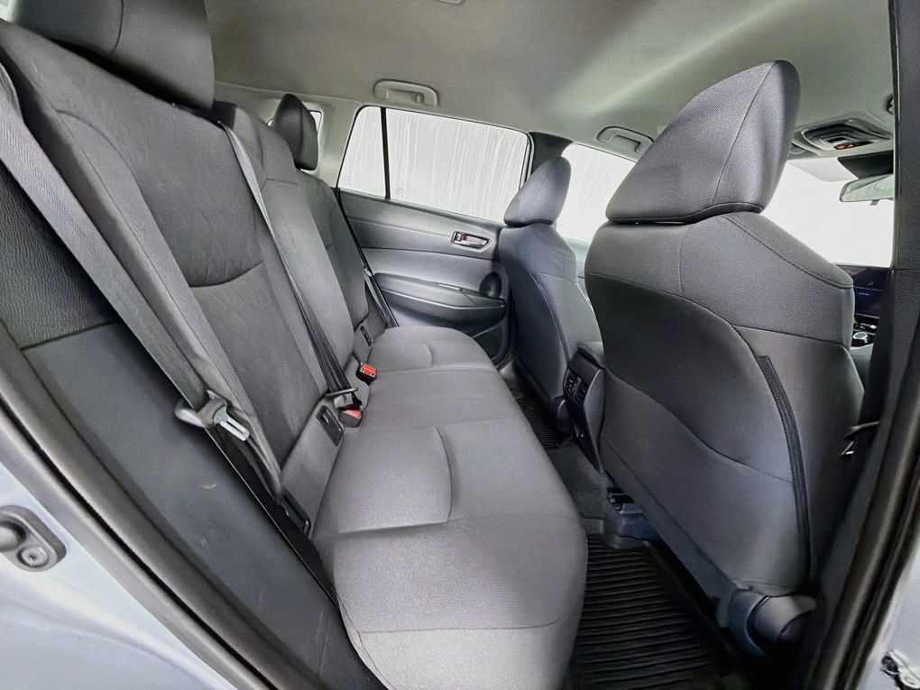 Used 2026 Toyota Corolla Cross LE FWD image 28