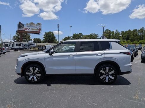 New 2026 Mitsubishi Outlander SE FWD image 6