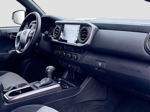 Used 2023 Toyota Tacoma TRD Sport AWD/4WD image 29