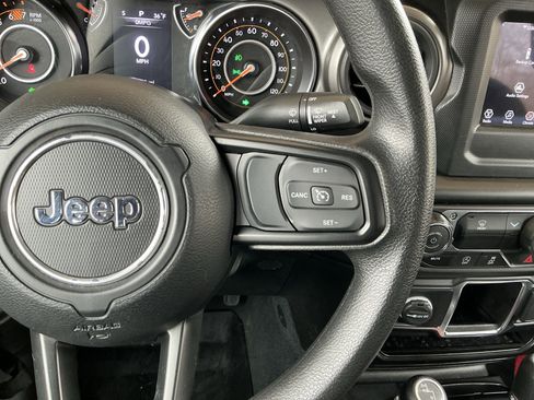 Used 2022 Jeep Wrangler Unlimited Sport image 13