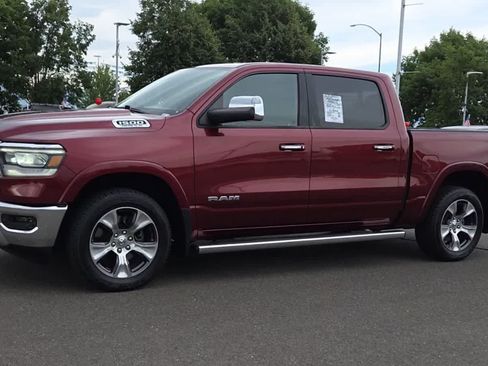 Used 2019 RAM 1500 Laramie AWD/4WD image 4