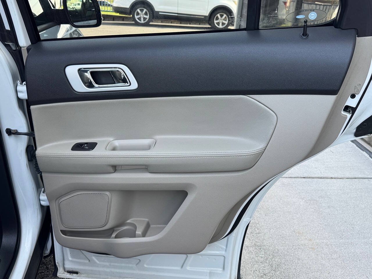 Used 2014 Ford Explorer XLT FWD image 58