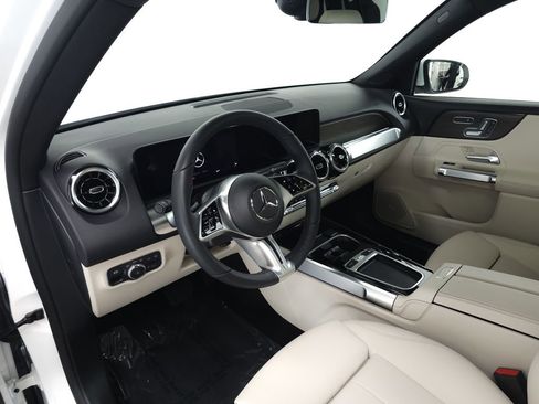 Certified 2026 Mercedes-Benz GLB 250 4MATIC image 8