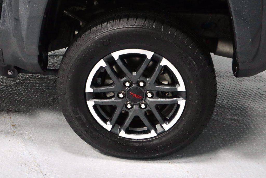 Used 2025 Toyota Tacoma TRD Sport w/ TRD Sport Upgrade Package AWD/4WD image 19