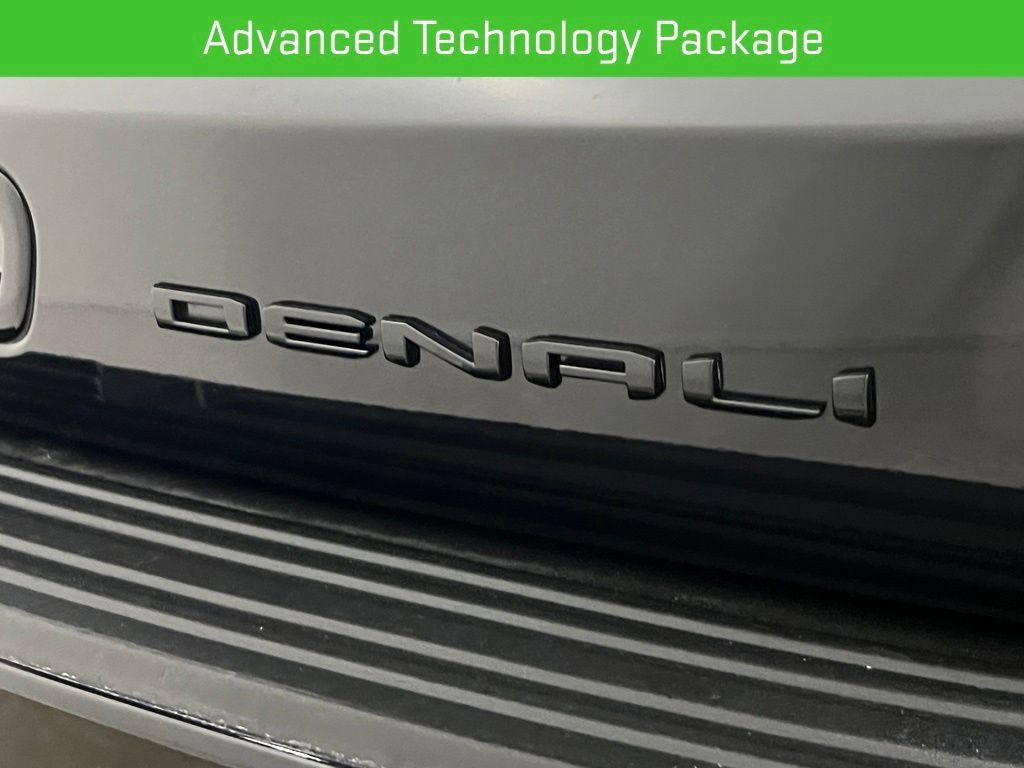 Certified 2023 GMC Yukon XL Denali Ultimate AWD/4WD image 8