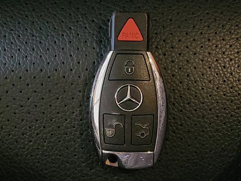 Used 2016 Mercedes-Benz C 300 Sedan image 32