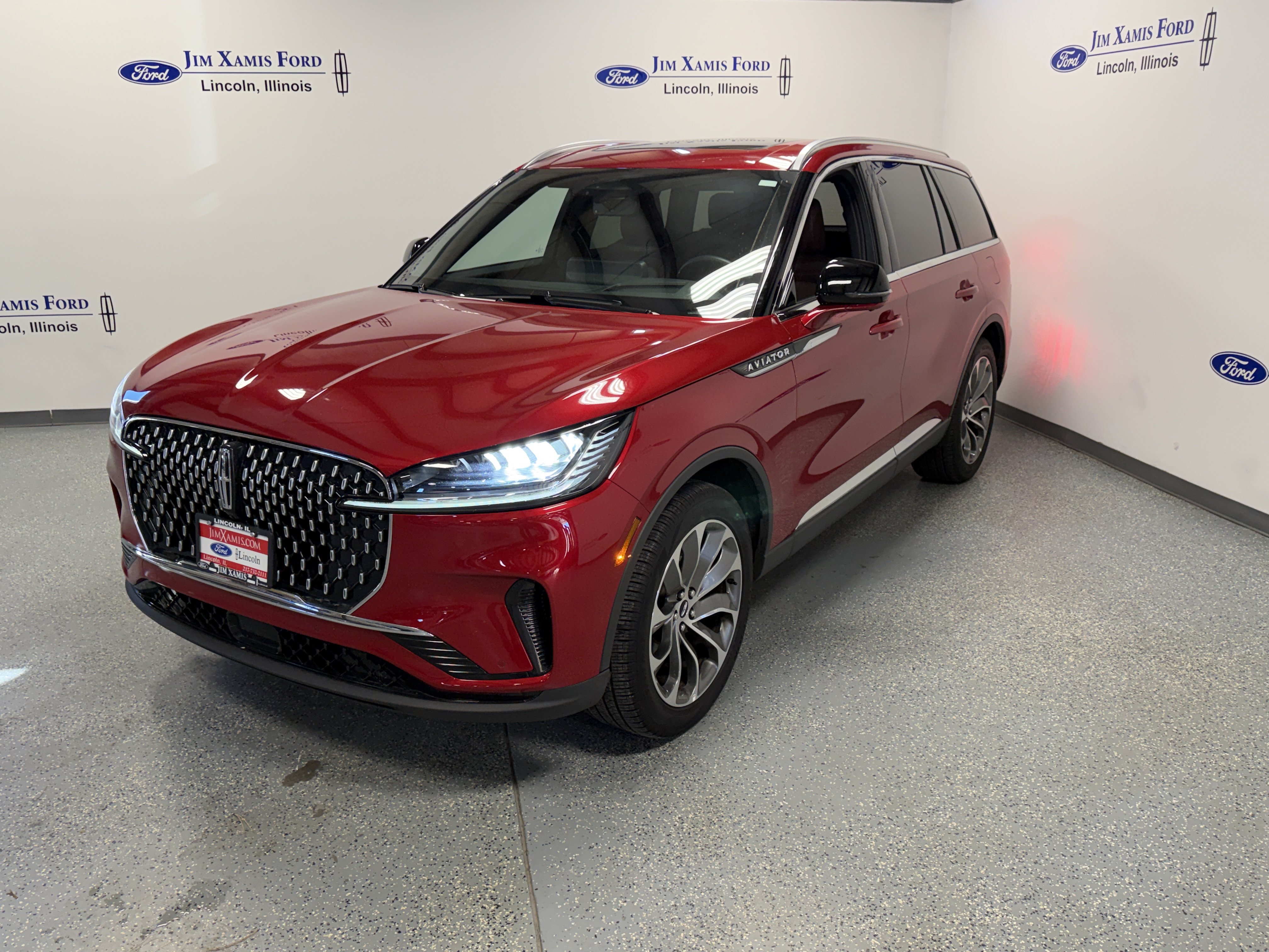 Used 2026 Lincoln Aviator Reserve AWD/4WD image 3