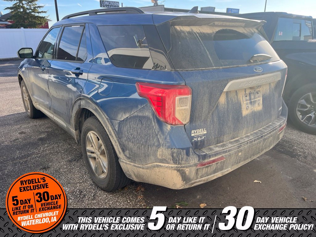 Used 2023 Ford Explorer XLT w/ Equipment Group 202A AWD/4WD image 3