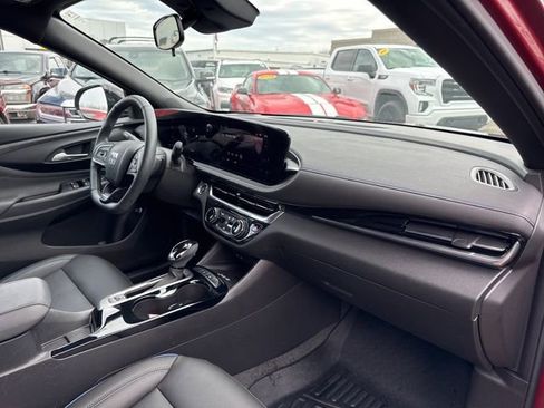 Used 2024 Buick Envista Sport Touring w/ Convenience I Package image 27