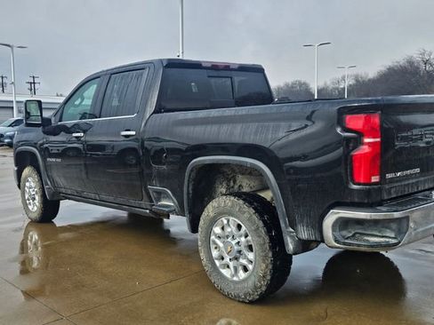 Used 2024 Chevrolet Silverado 2500 LTZ w/ LTZ Convenience Package image 4