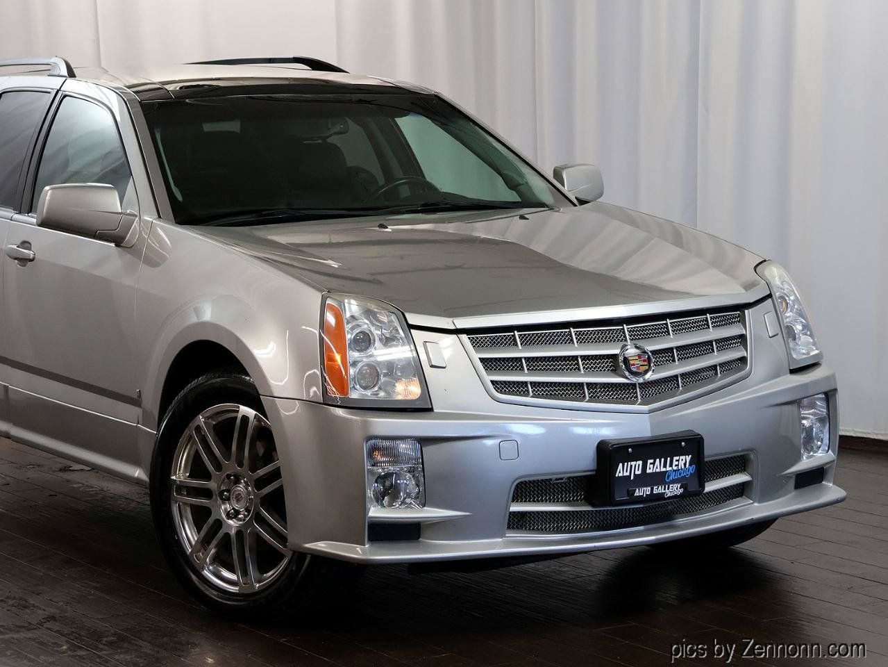 Used 2007 Cadillac SRX V8 w/ Utility Package AWD/4WD image 2