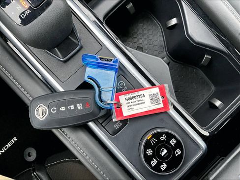 Used 2024 Nissan Pathfinder SL w/ SL Premium Package image 32