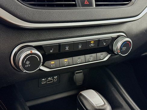 Used 2019 Nissan Altima 2.5 SR w/ SR Premium Package AWD/4WD image 17