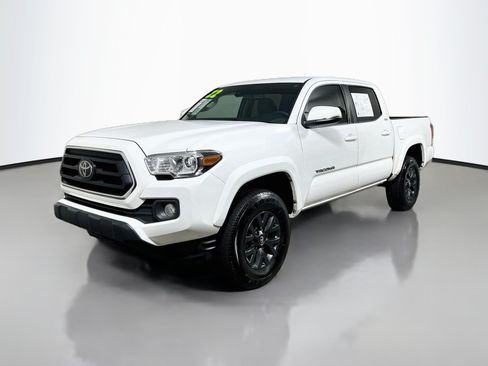 Used 2022 Toyota Tacoma SR5 w/ Technology Package RWD image 10