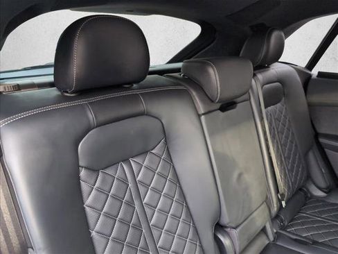 Used 2023 Audi SQ8 Prestige image 23