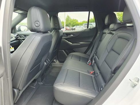 New 2026 Chevrolet Equinox LT w/ Convenience Package II FWD image 9