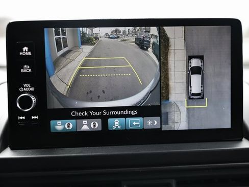 Used 2024 Honda Pilot TrailSport image 37