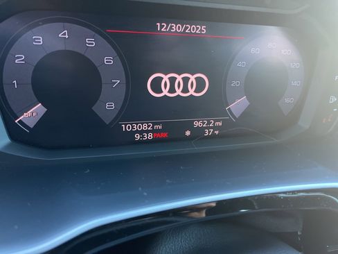 Used 2020 Audi Q3 2.0T Premium image 10