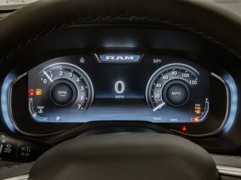 New 2026 RAM 1500 4x4 Crew Cab image 16