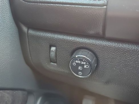 Used 2022 GMC Canyon Elevation RWD image 9