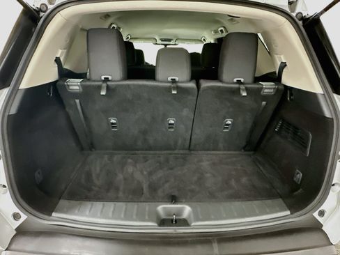 Used 2023 Nissan Pathfinder SV AWD/4WD image 30