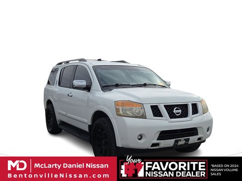 Used 2010 Nissan Armada SE image 1