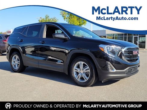 Used 2021 GMC Terrain SLE image 1