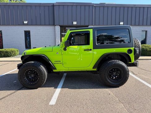 Used 2012 Jeep Wrangler Sport AWD/4WD image 19