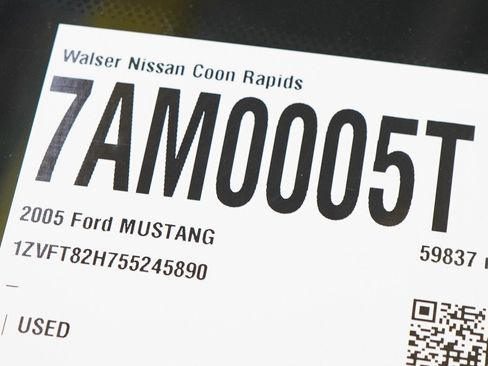 Used 2005 Ford Mustang GT Premium RWD image 25