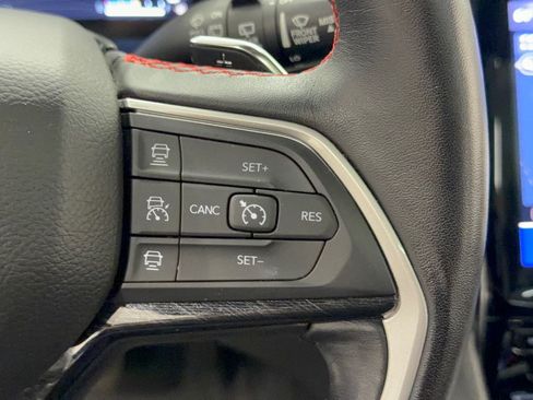 Used 2022 Jeep Grand Cherokee Trailhawk AWD/4WD image 19