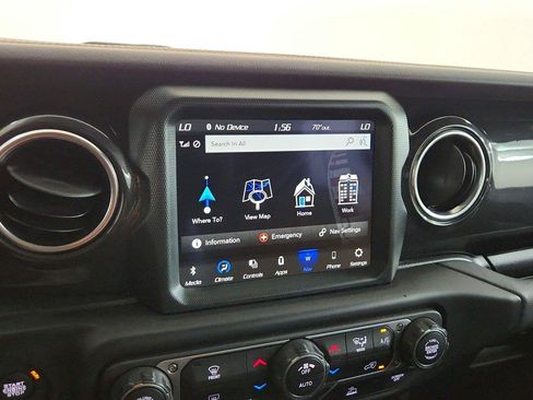Used 2021 Jeep Wrangler Unlimited Sahara AWD/4WD image 31