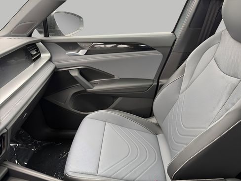 New 2026 Volkswagen Tiguan SE R-Line AWD/4WD image 20
