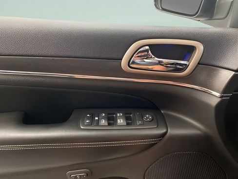 Used 2017 Jeep Grand Cherokee Limited AWD/4WD image 20