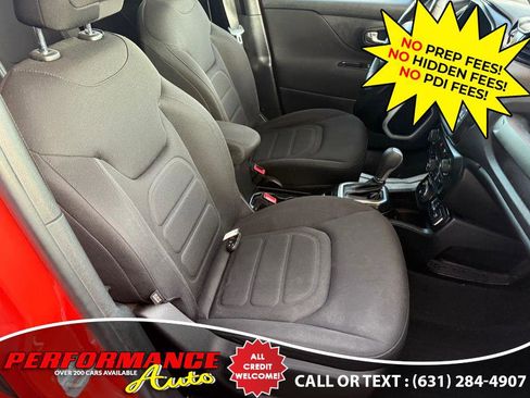 Used 2018 Jeep Renegade Latitude w/ Cold Weather Group image 23