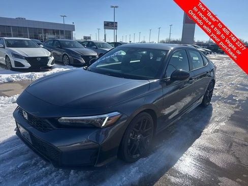 Used 2025 Honda Civic Sport image 1