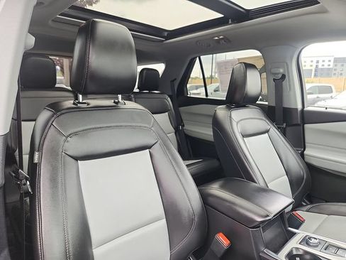 Certified 2023 Ford Explorer XLT w/ Equipment Group 202A AWD/4WD image 34
