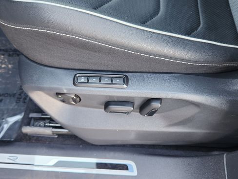 Used 2024 Volkswagen Tiguan SEL R-Line w/ MDO Package, Two-Row image 15