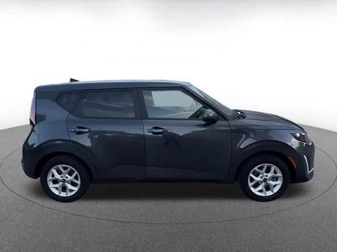 Used 2025 Kia Soul LX w/ LX Technology Package image 16