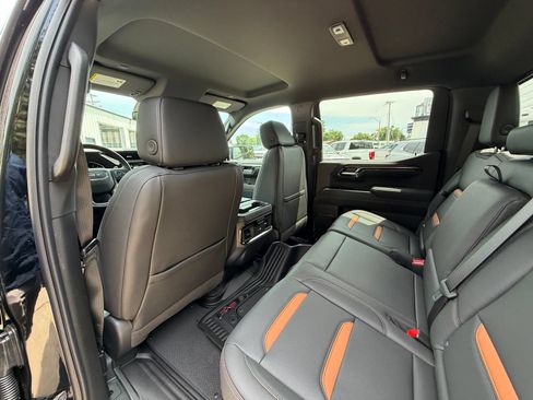New 2026 GMC Sierra 1500 AT4 w/ AT4 Preferred Package AWD/4WD image 26