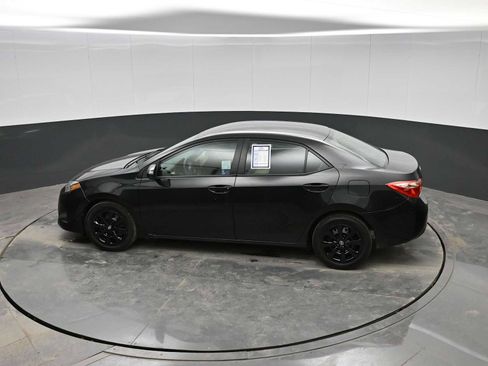 Used 2019 Toyota Corolla LE image 25