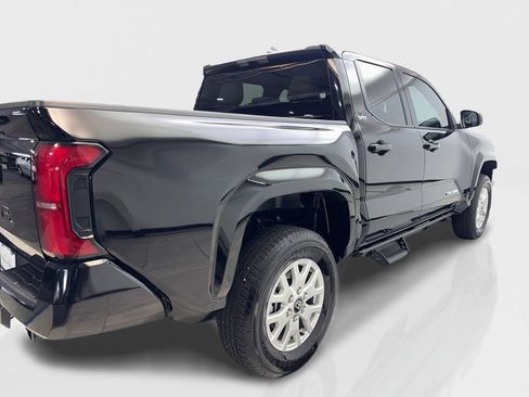 Used 2026 Toyota Tacoma SR5 AWD/4WD image 13