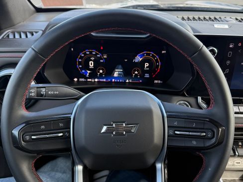 Used 2024 Chevrolet Colorado Z71 w/ Z71 Convenience Package 2 image 19