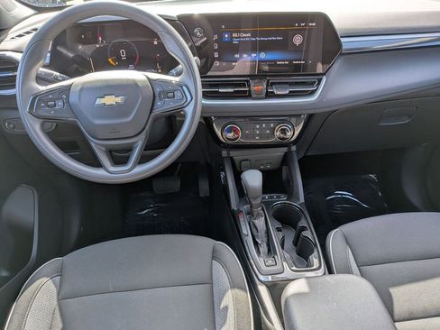 Used 2025 Chevrolet TrailBlazer LT AWD/4WD image 22