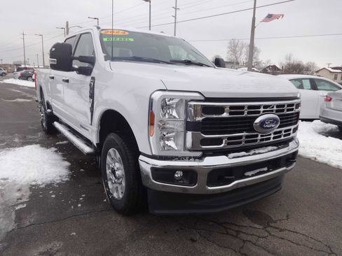Used 2024 Ford F350 XLT image 1