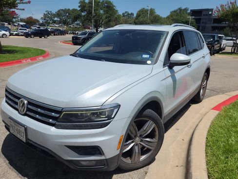 Used 2018 Volkswagen Tiguan SEL Premium FWD image 4