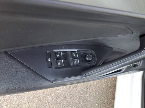 Certified 2021 Volkswagen Jetta S image 15