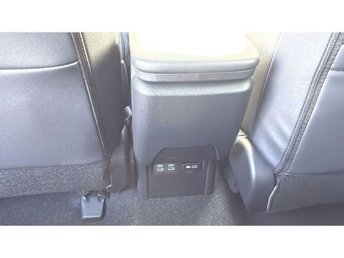 New 2026 Toyota Prius Plug-In Hybrid FWD image 33